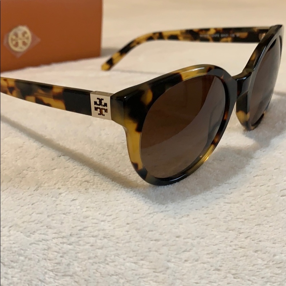 🔥NEW🔥TORY BURCH 7115 SUNGLASSES